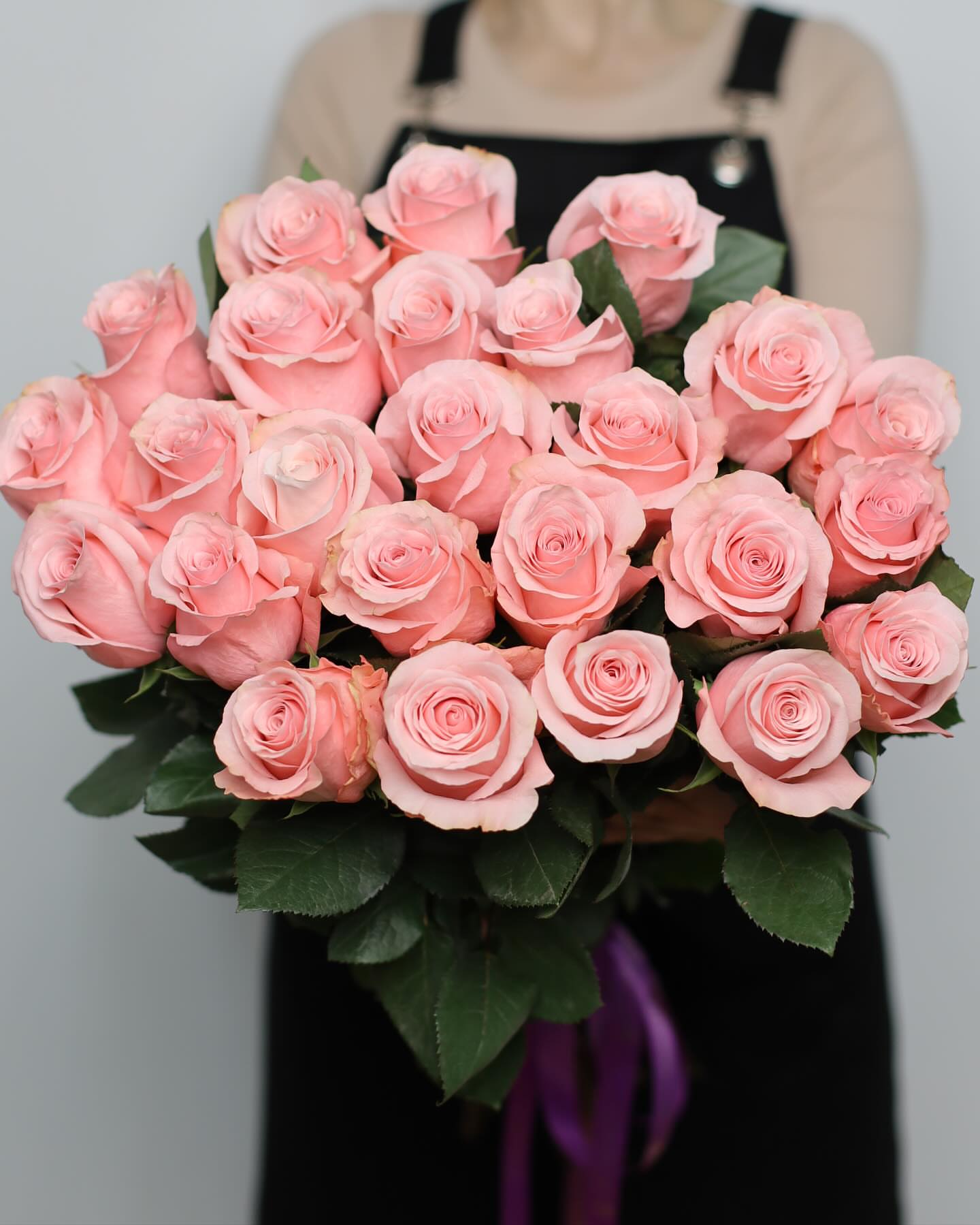 Букет из розовых роз Заозерный Красноярский край