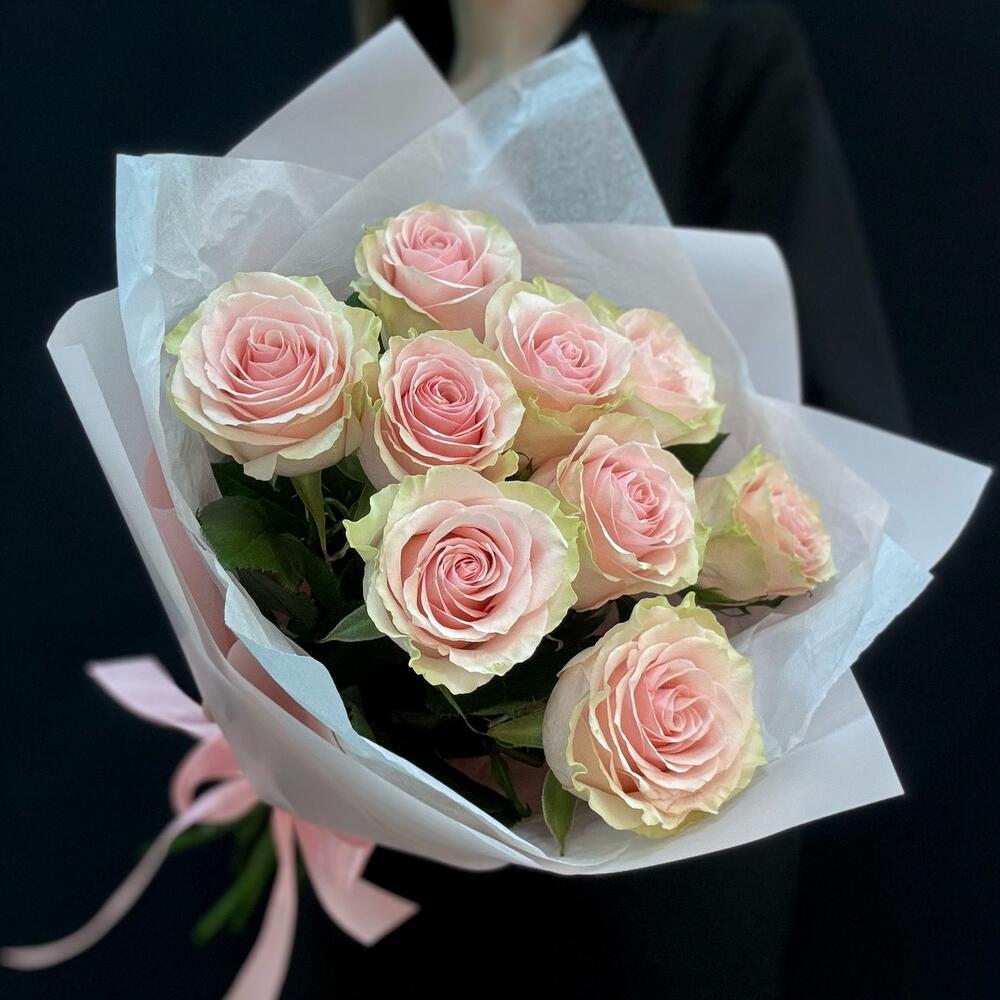 Букет из 9 розовых роз в Заозерном Красноярского края Букет из 9 розовых роз Заозерный Красноярский край